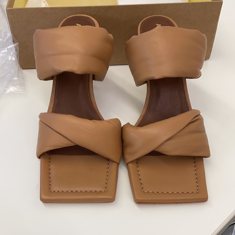 Alohas Twist Strap Heels (BRAND NEW)